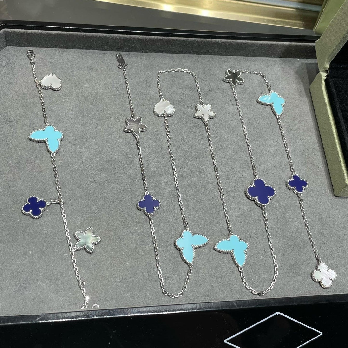 [Opulent Aurora]LUCKY CLOVER SILVER 11 MOTIF NECKLACE