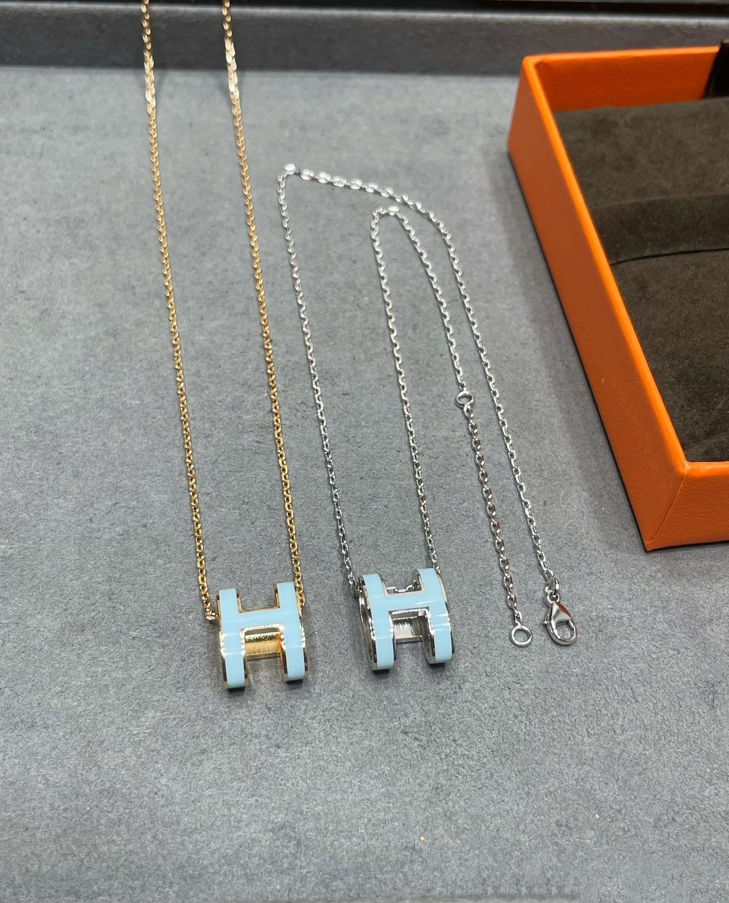 [Opulent Aurora]POP H SKY BLUE NECKLACE