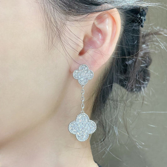 [Opulent Aurora]CLOVER 2 MOTIFS DIAMOND PAVED SILVER EARRINGS