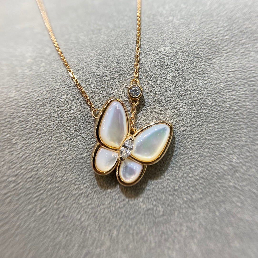 [Opulent Aurora]BUTTERFLY MOP DIAMOND NECKLACE