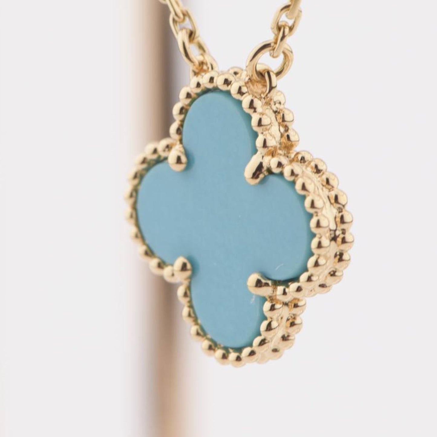 [Opulent Aurora]CLOVER 15MM VINTAGE TURQUOISE NECKLACE