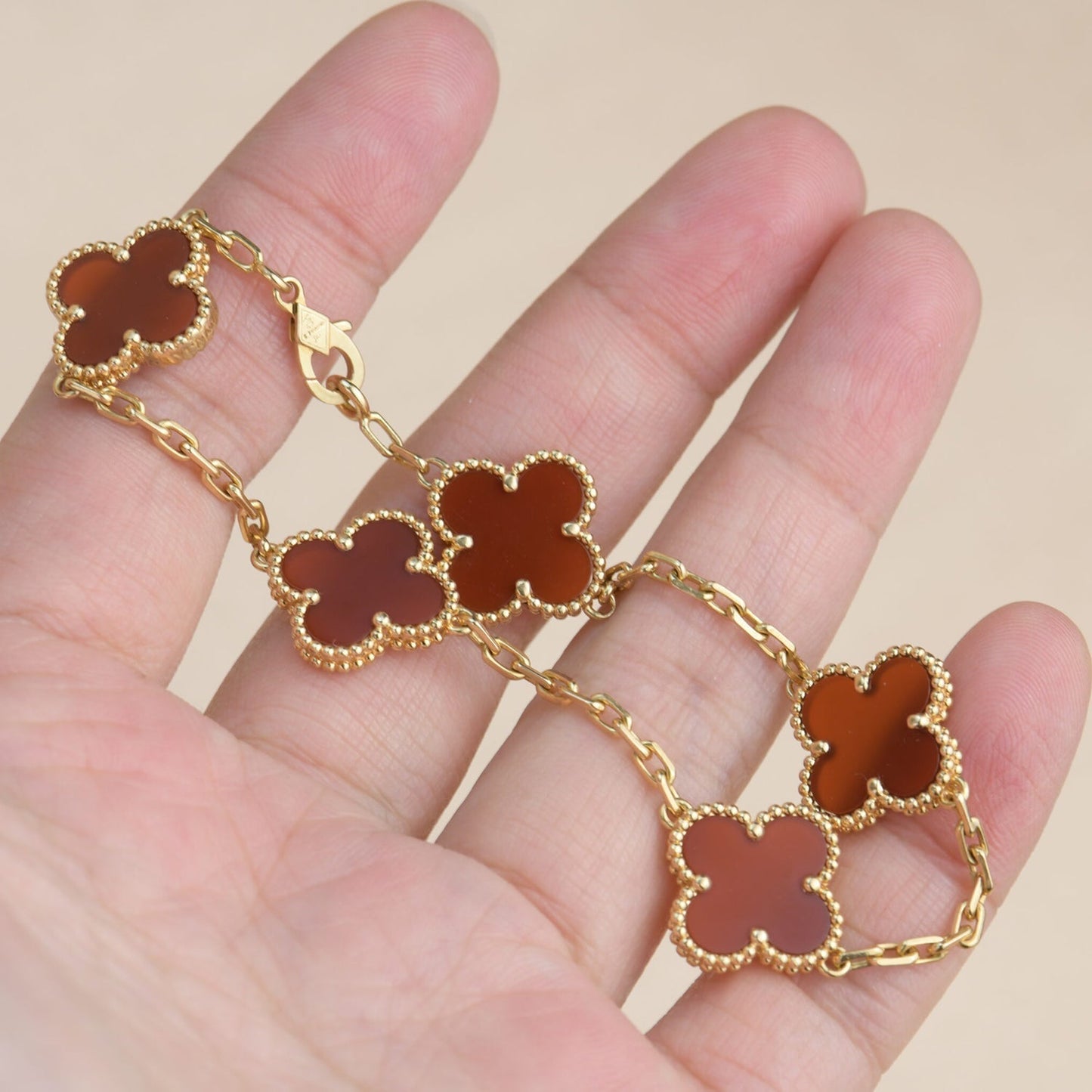 [Opulent Aurora]CLOVER 5 MOTIFS RED AGATE  BRACELET