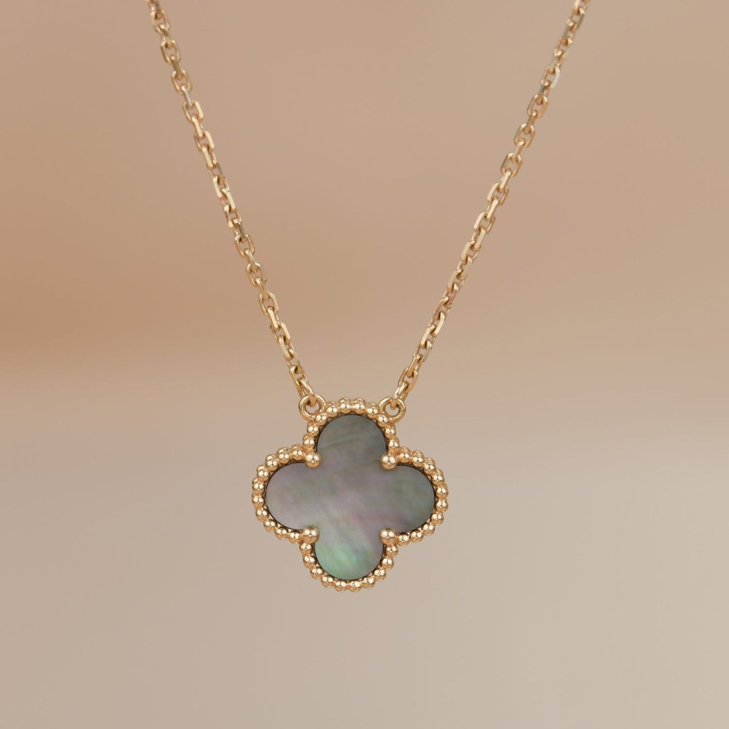 [Opulent Aurora]CLOVER 15MM  GRAY MOTHER OF PEARL NECKLACE