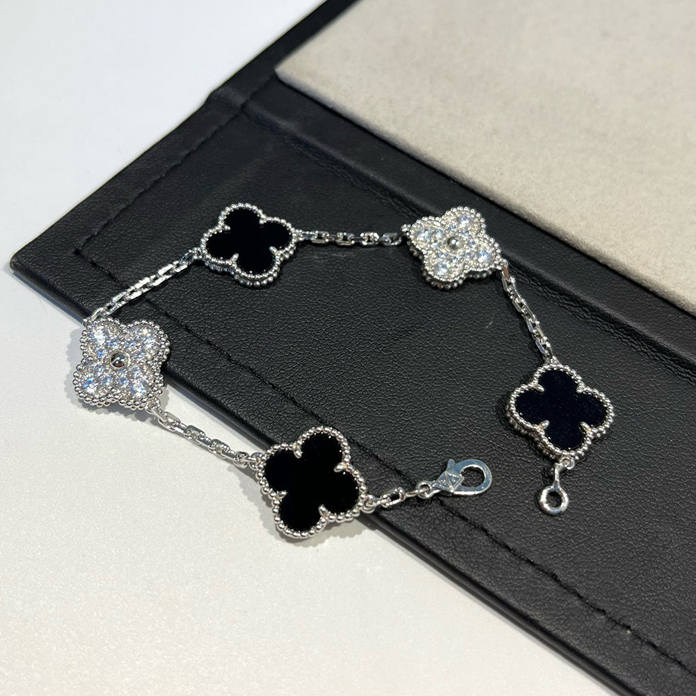 [Opulent Aurora]CLOVER 5 MOTIF ONYXS DIAMOND BRACELET SILVER