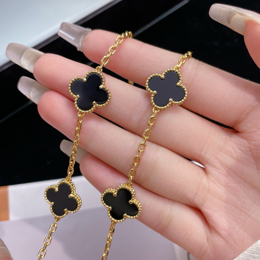 [Opulent Aurora]CLOVER 10 MOTIFS ONYX NECKLACE