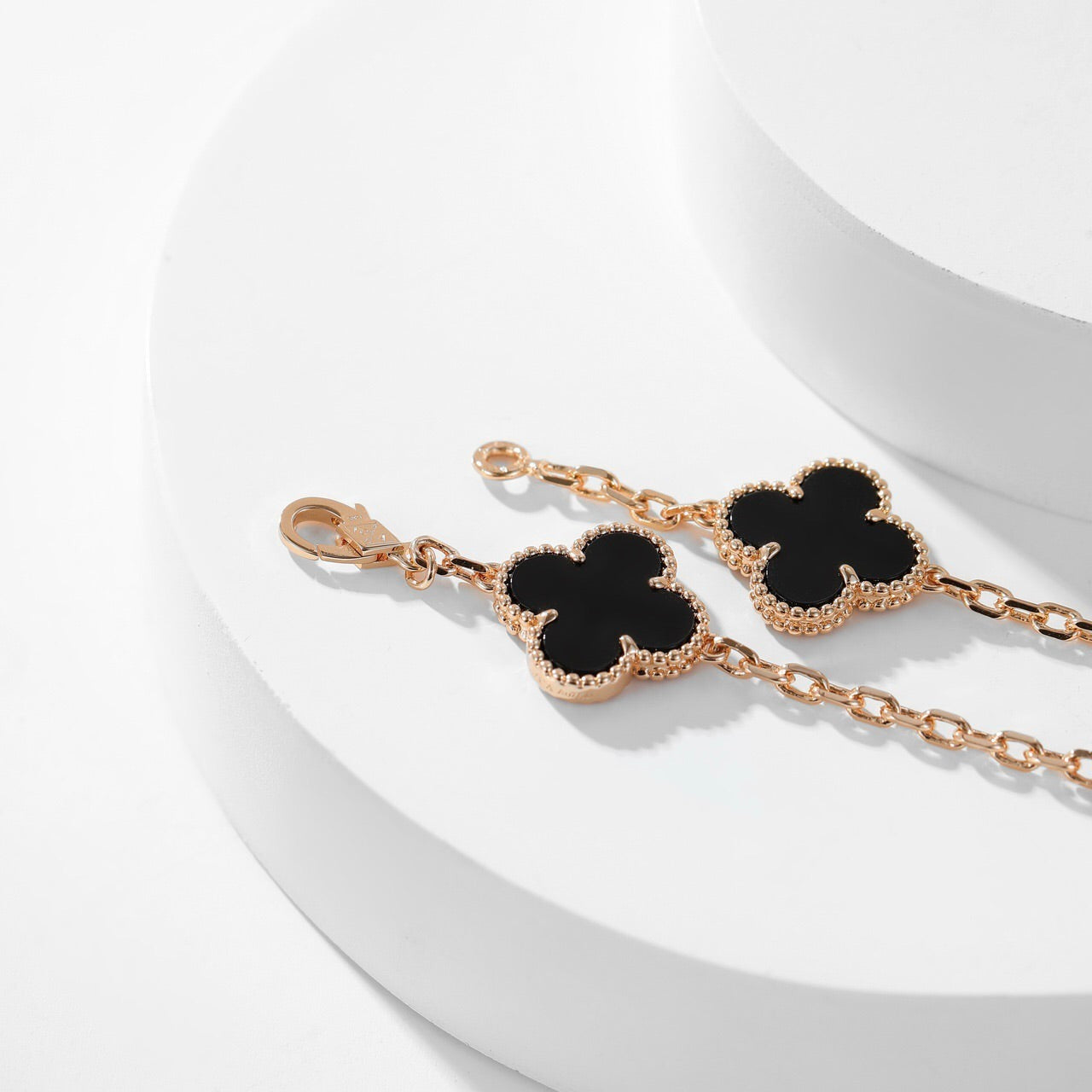 [Opulent Aurora]CLOVER 10 MOTIFS ONYX NECKLACE