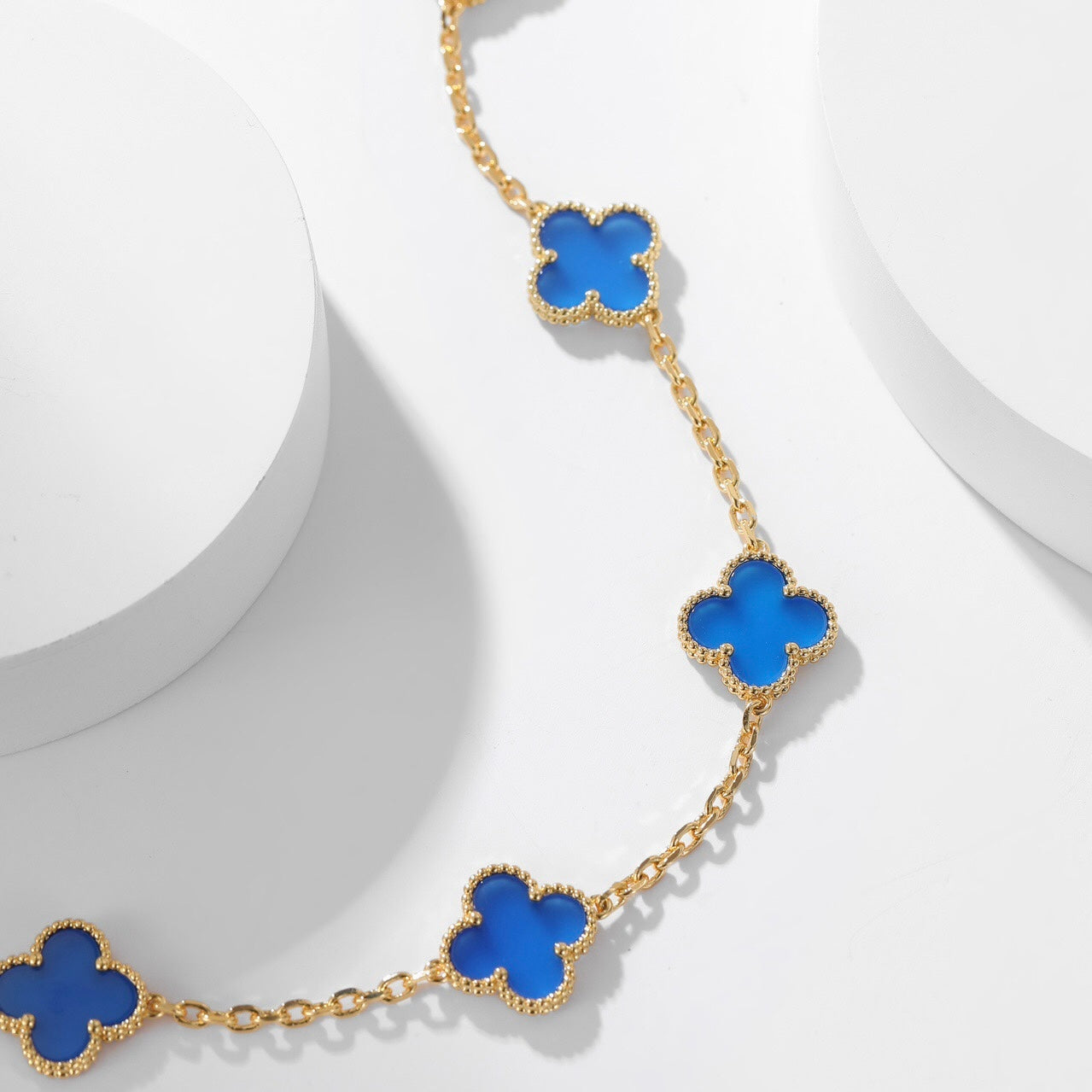 [Opulent Aurora]CLOVER 10 MOTIFS BLUE AGATE NECKLACE