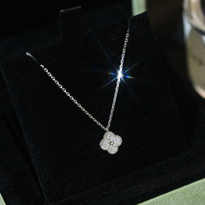 [Opulent Aurora]CLOVER MINI 9.5MM PENDANT DIAMOND NECKLACE