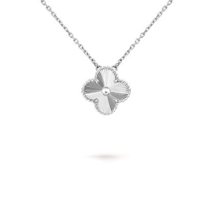 [Opulent Aurora]CLOVER 15MM LASER NECKLACE SILVER