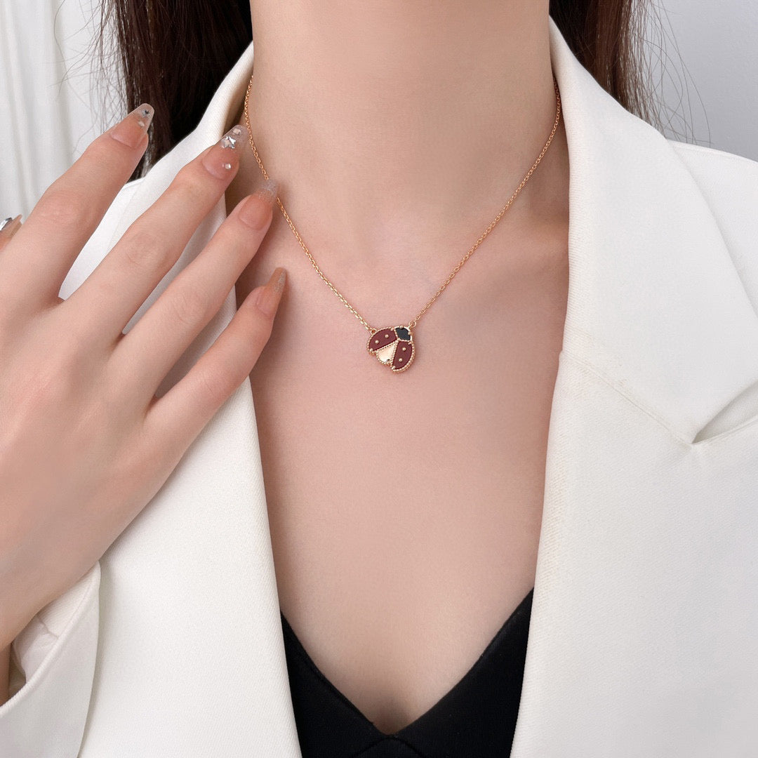 [Opulent Aurora]LUCKY  CARNELIANS LADYBUG NECKLACE