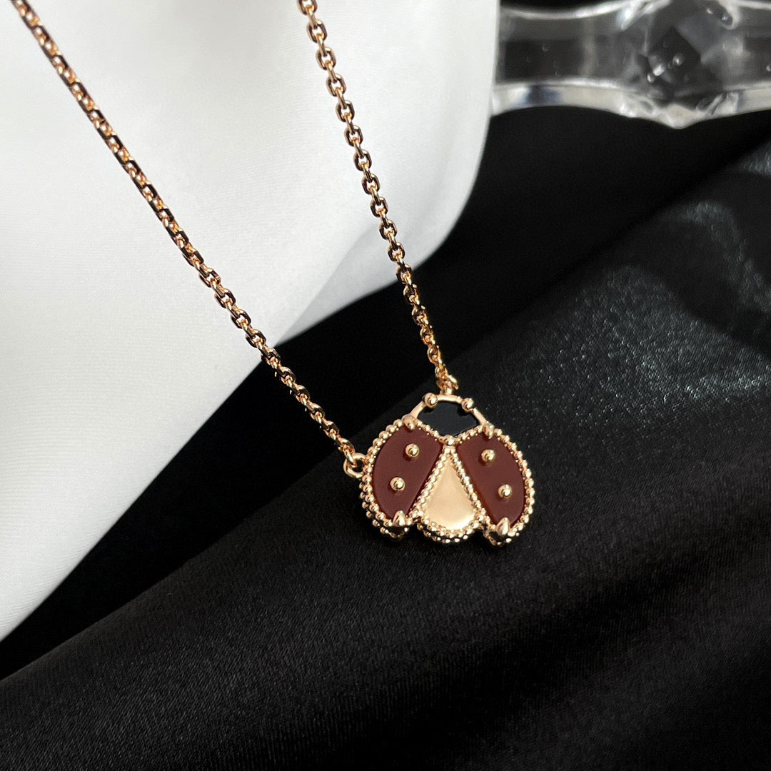 [Opulent Aurora]LUCKY  CARNELIANS LADYBUG NECKLACE