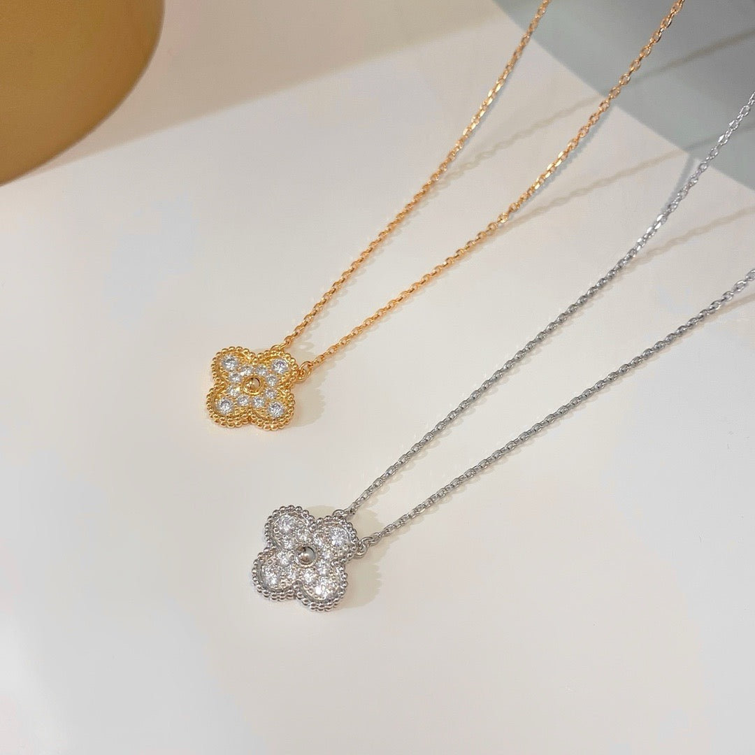 [Opulent Aurora]CLOVER 15MM DIAMOND SINGLE FLOWER NECKLACE