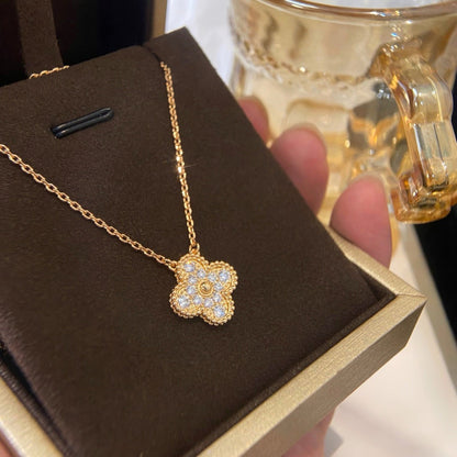 [Opulent Aurora]CLOVER 15MM DIAMOND SINGLE FLOWER NECKLACE