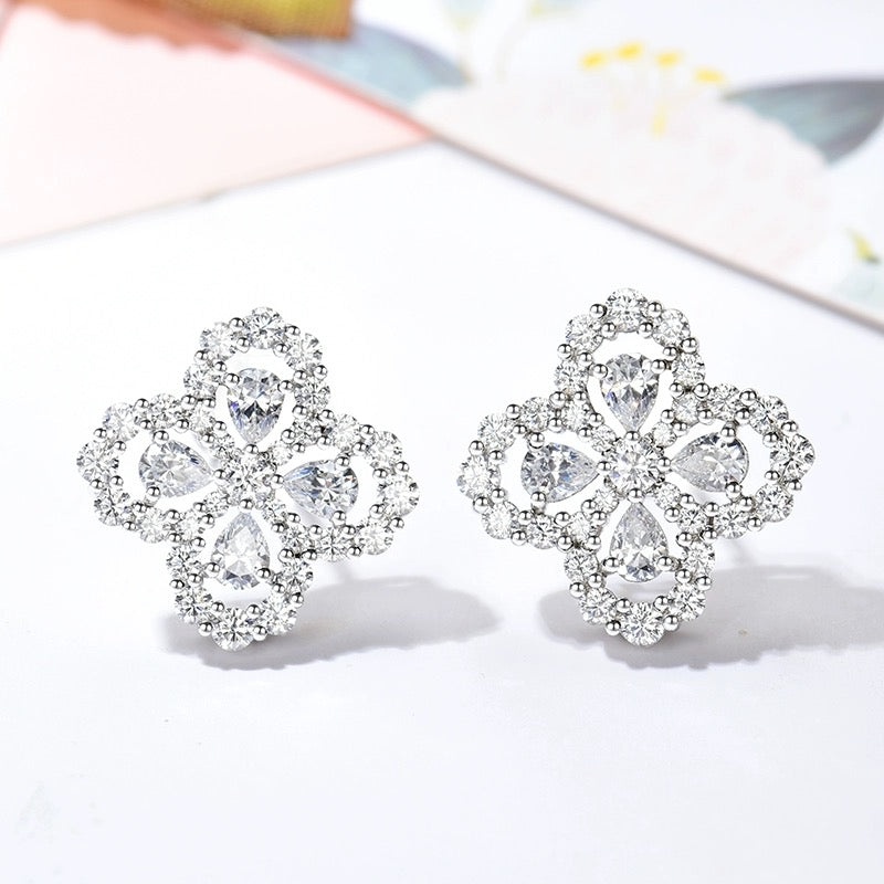 [Opulent Aurora]LOOP EARRINGS FULL MOTIF DIAMOND 16MM