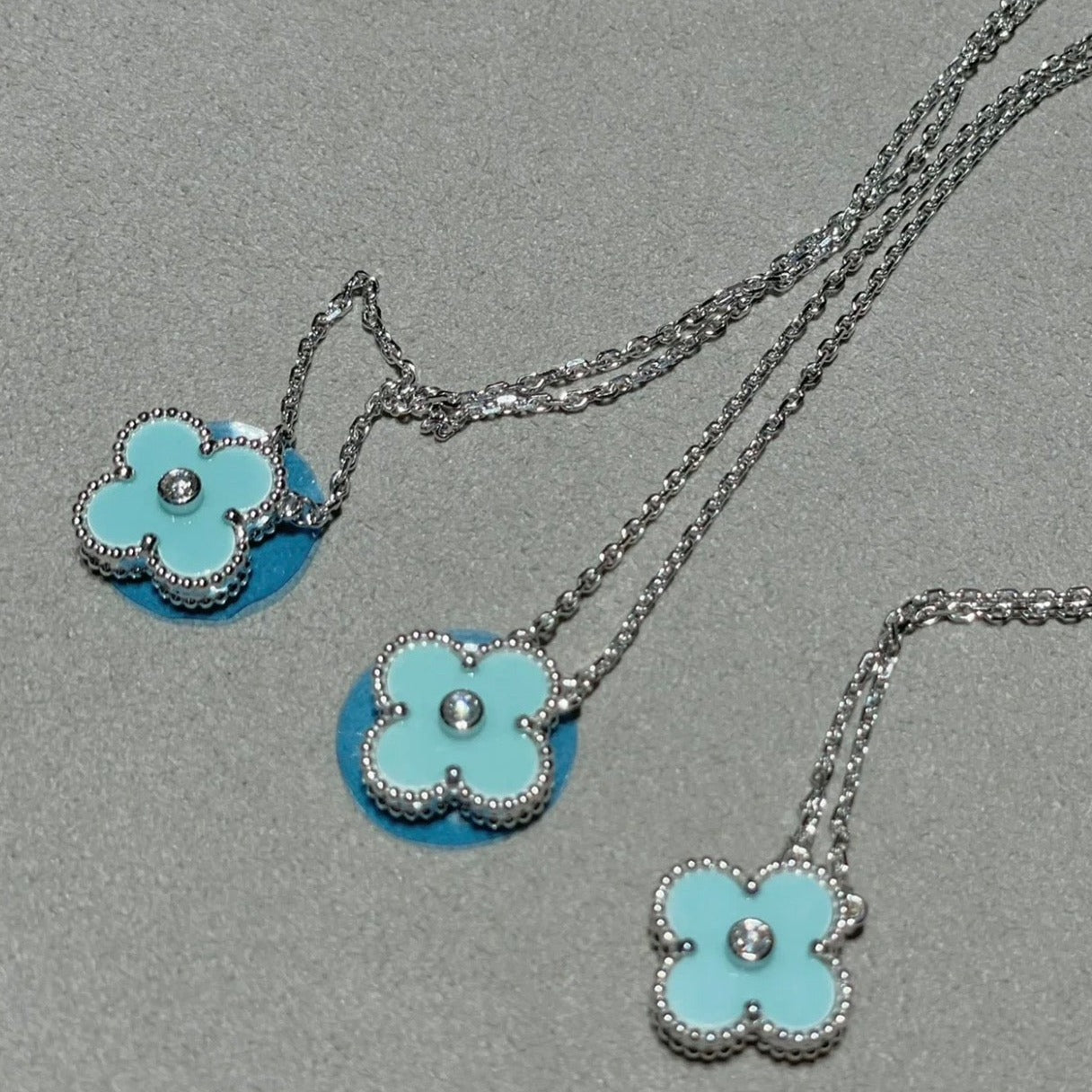 [Opulent Aurora]CLOVER 1 DIAMOND LIGHT BLUE SILVER NECKLACE