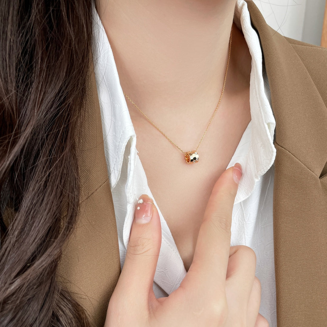 [Opulent Aurora]BEE MINI PEDANT DIAMOND NECKLACE