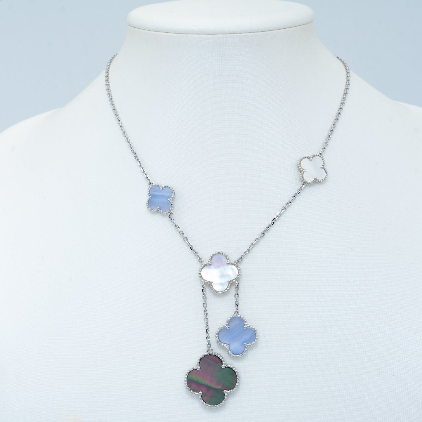 [Opulent Aurora]CLOVER MOP CHALCEDONY NECKLACE SILVER 6 MOTIF