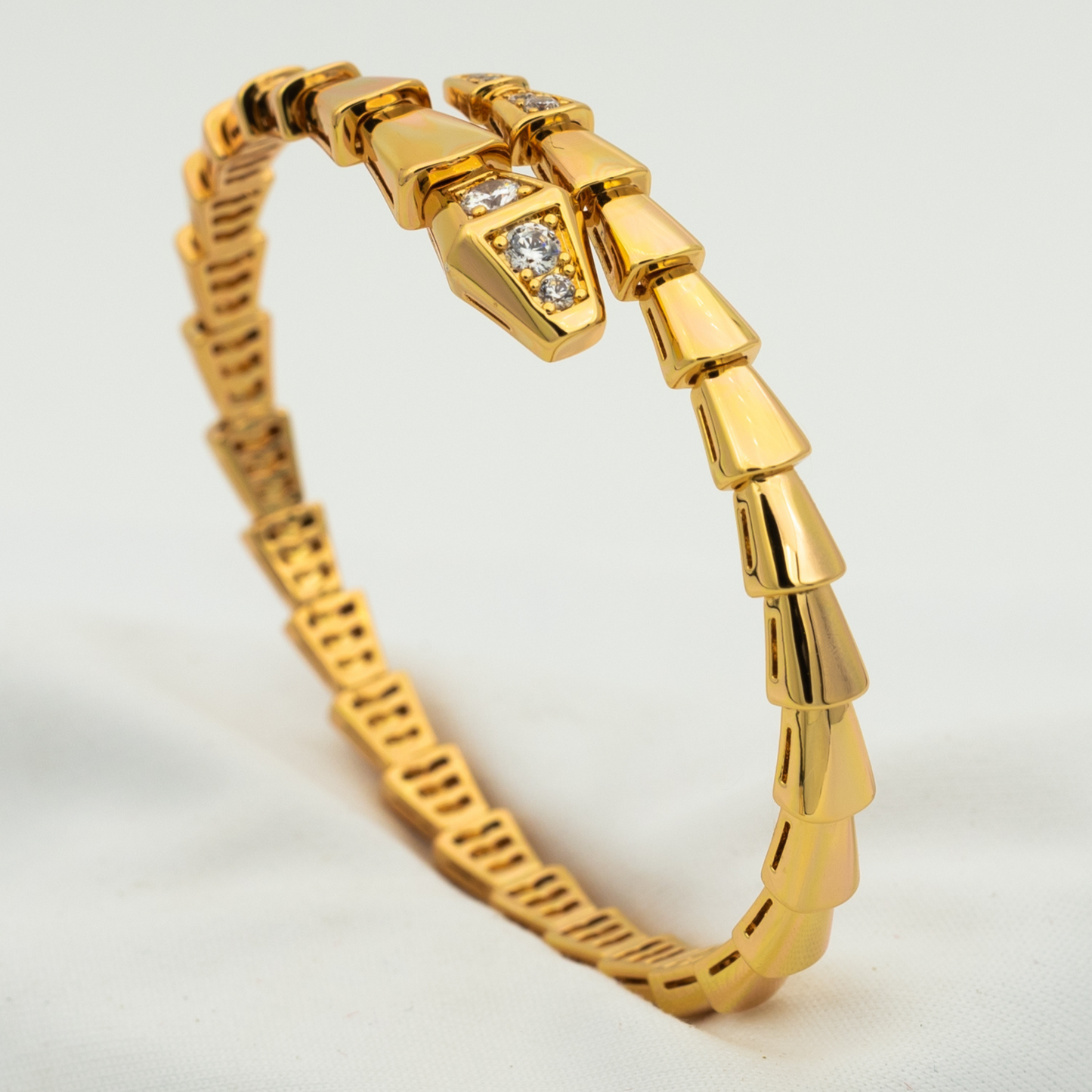 [Opulent Aurora]SERPENTI BRACELET DIAMONDS