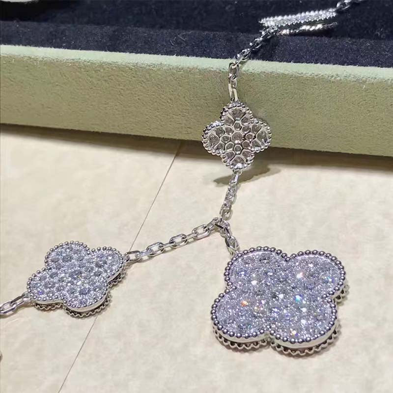 [Opulent Aurora]CLOVER 6 MOTIFS SILVER DIAMOND BRACELET