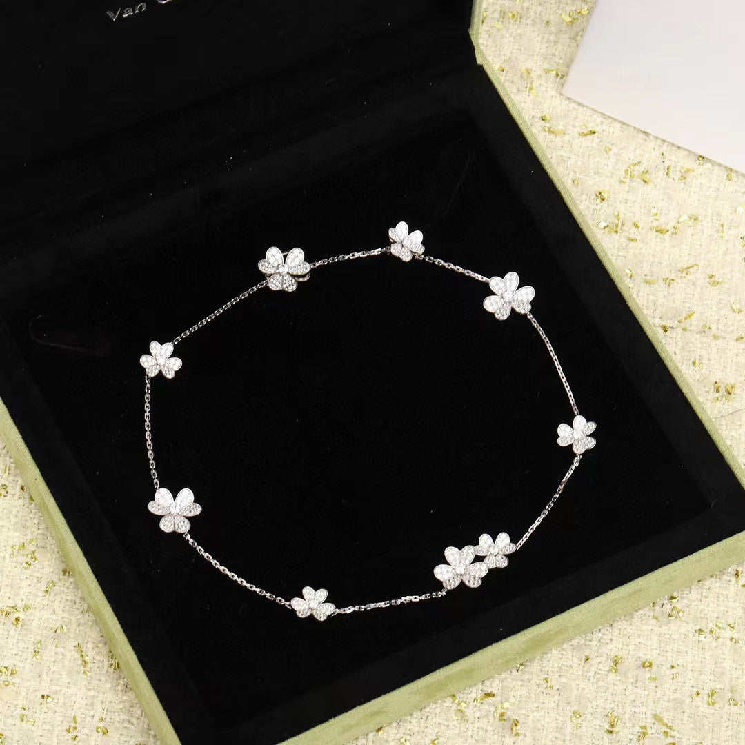 [Opulent Aurora]FRIVOLE SILVER 9 FLOWERS NECKLACE