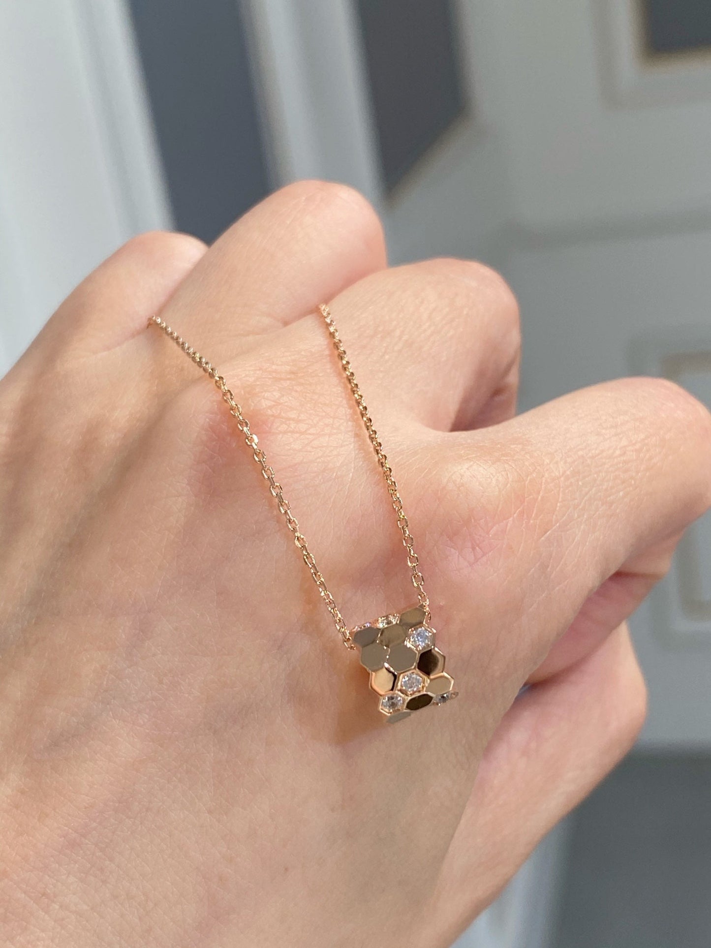 [Opulent Aurora]BEE LOVE DIAMOND NECKLACE