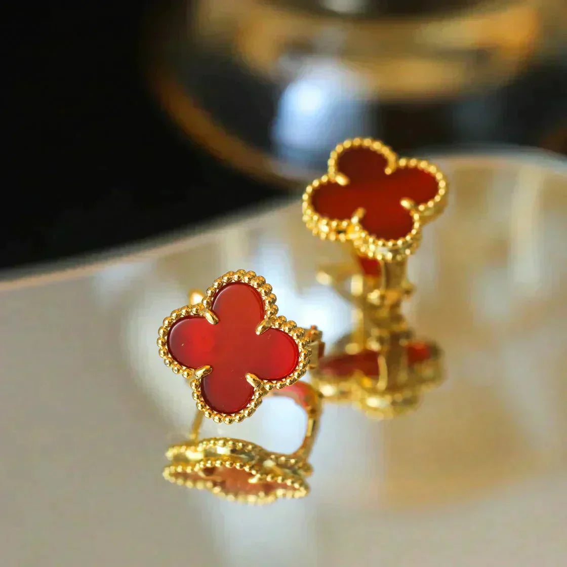 [Opulent Aurora]CLOVER MEDIUM 1 MOTIFS CARNELIAN  EARRINGS