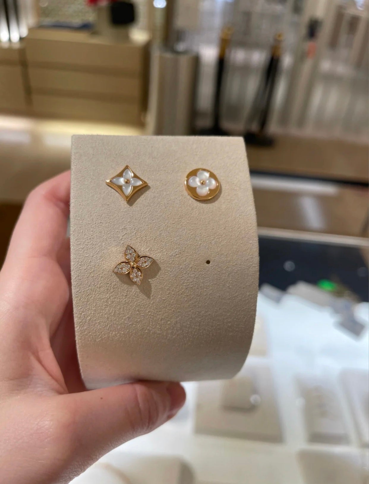 [Opulent Aurora]STAR BLOSSOM STUD EARRINGS PINK GOLD DIAMONDS