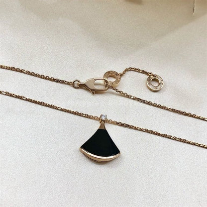 [Opulent Aurora]DREAM NECKLACE ONYX 1 DIAMOND