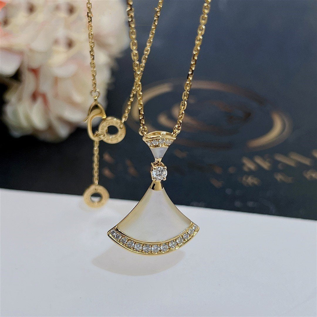 [Opulent Aurora]DREAM NECKLACE MOP GOLD DIAMOND