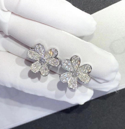 [Opulent Aurora]FRIVOLE SILVER FLOWER DIAMOND EARRINGS