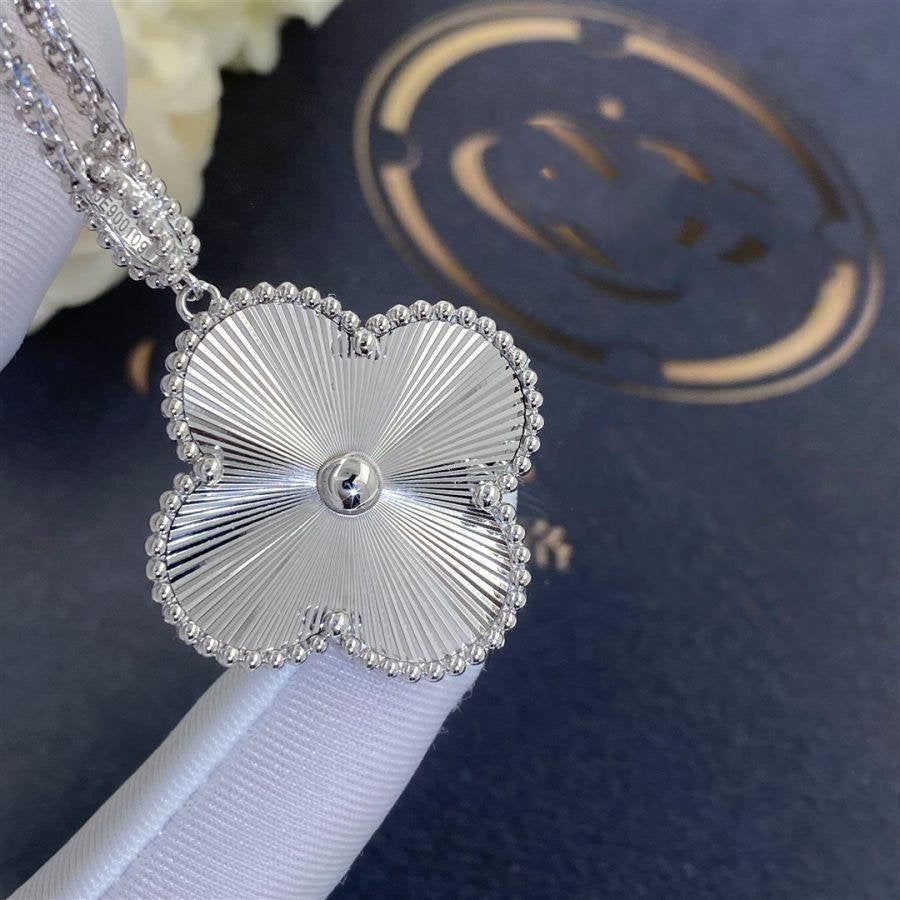 [Opulent Aurora]CLOVER 25MM SILVER BIG CLOVER NECKLACE