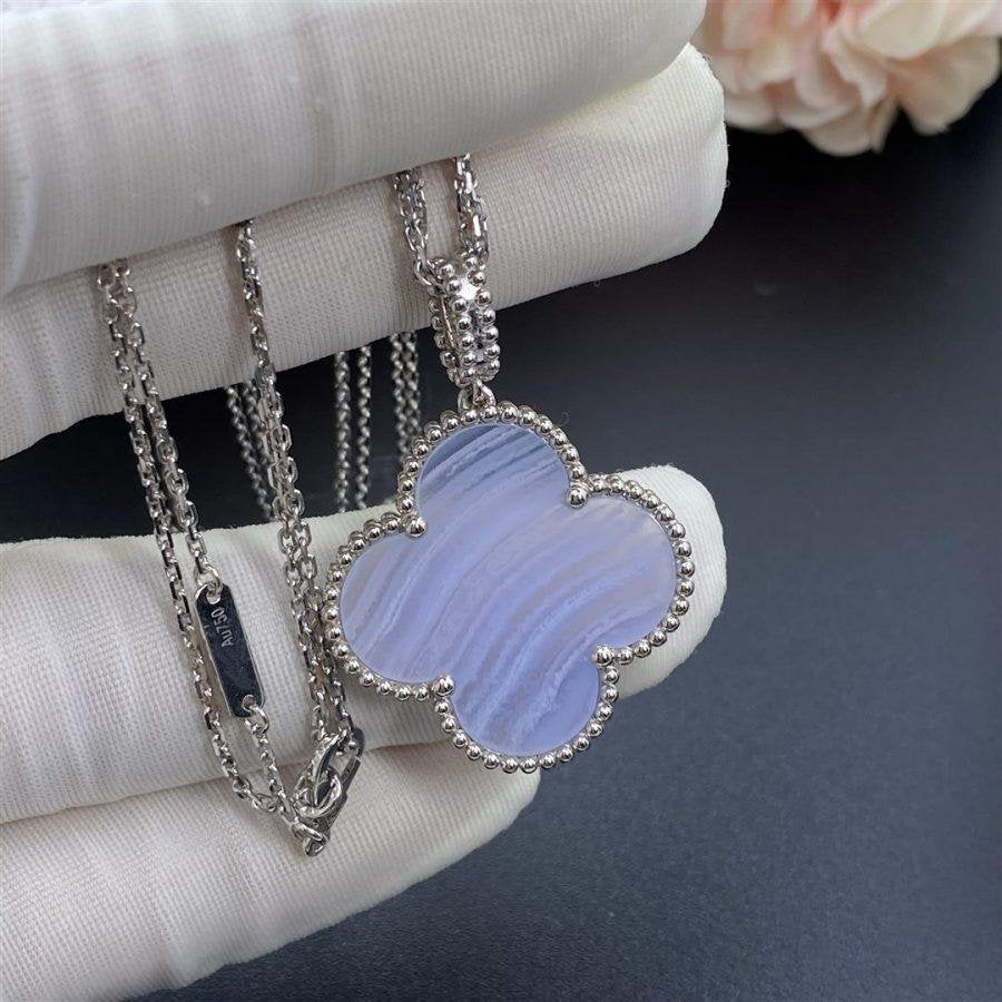 [Opulent Aurora]CLOVER SILVER CHALCEDONY BIG CLOVER NECKLACE