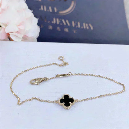 [Opulent Aurora]CLOVER ONYX SINGLE FLOWER BRACELET