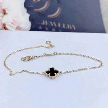 [Opulent Aurora]CLOVER ONYX SINGLE FLOWER BRACELET