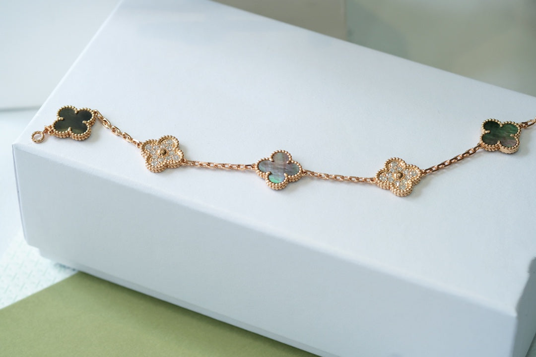 [Opulent Aurora]CLOVER 5 MOTIFS DARK MOP AND DIAMONDS PINK GOLD BRACELET