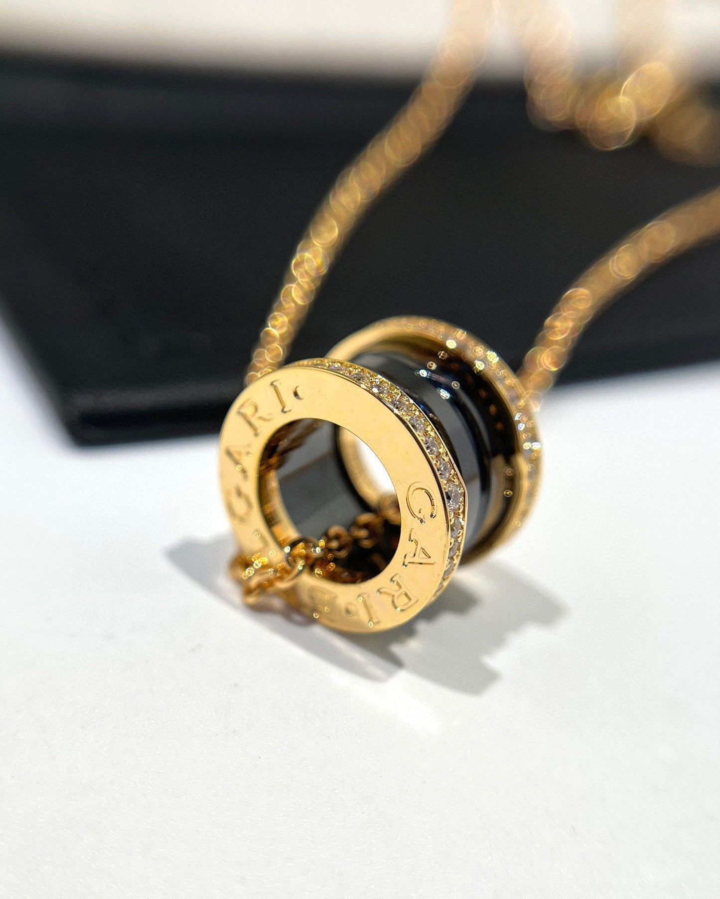 [Opulent Aurora]ZERO 1 BLACK CERAMIC DIAMOND PINK GOLD NECKLACE